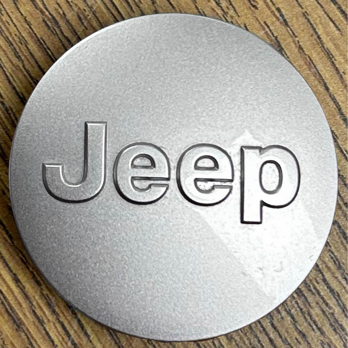2 1/2" Jeep Cherokee, Compass, L, WK Silver Center Cap #1LB77LS1AC single