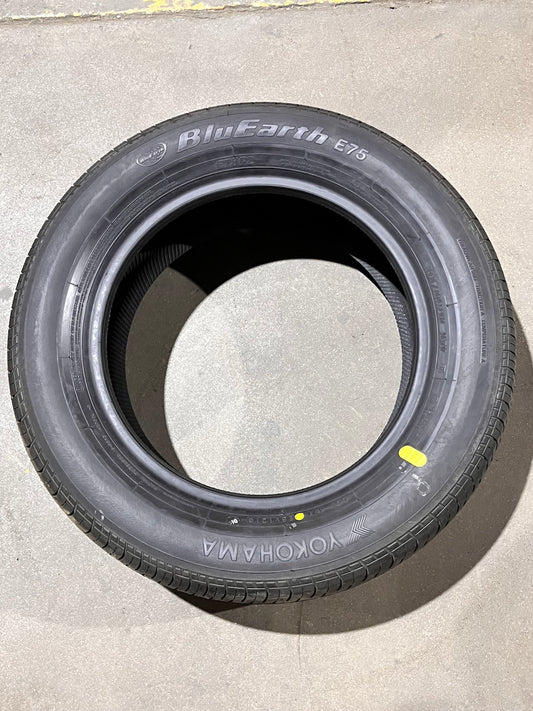 2156016 215/60R16 E75 95V Yokohama BluEarth tires single 10/32