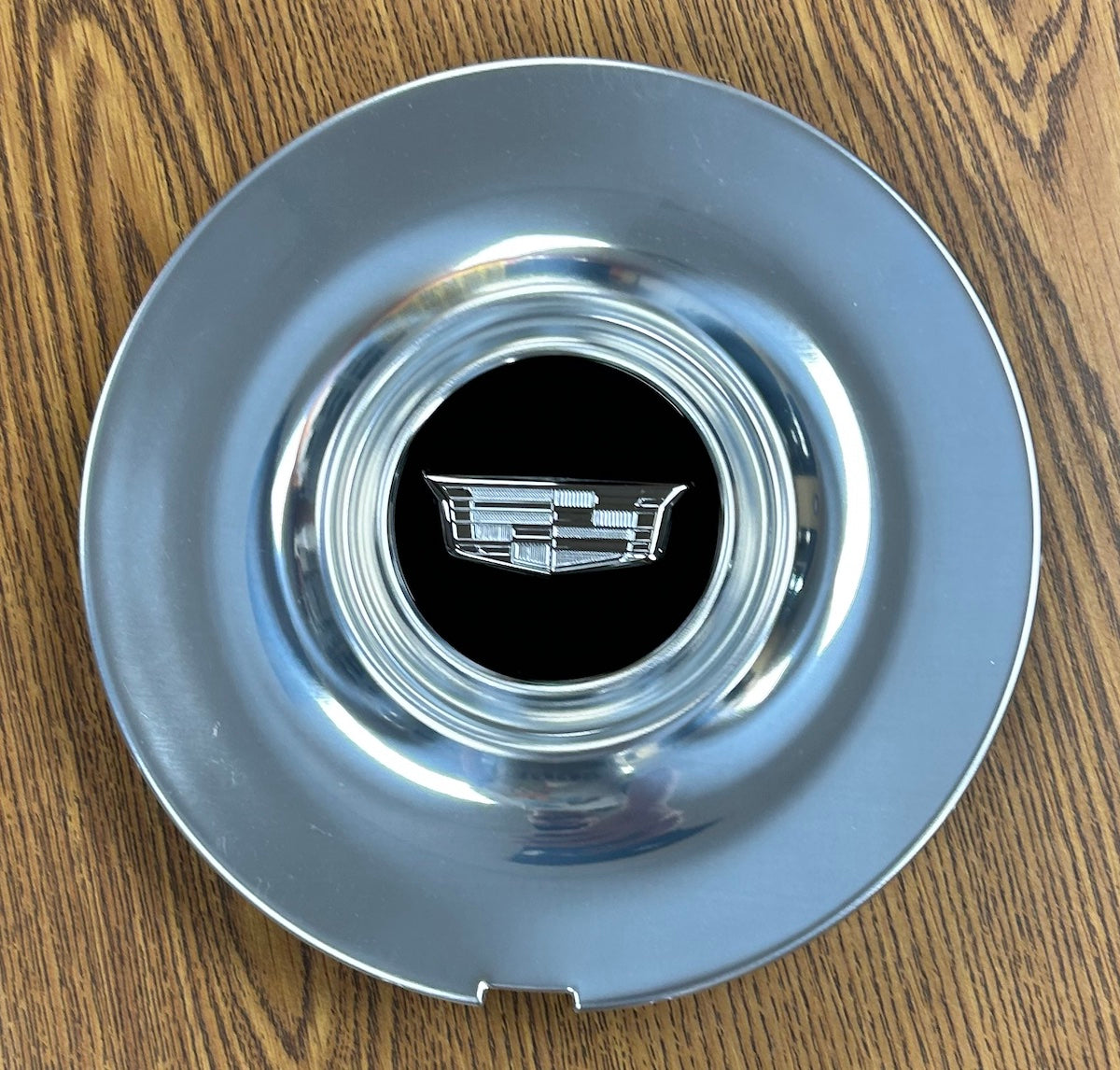 7 3/4" Cadillac Escalade OEM Polished Center Cap #23378306 single