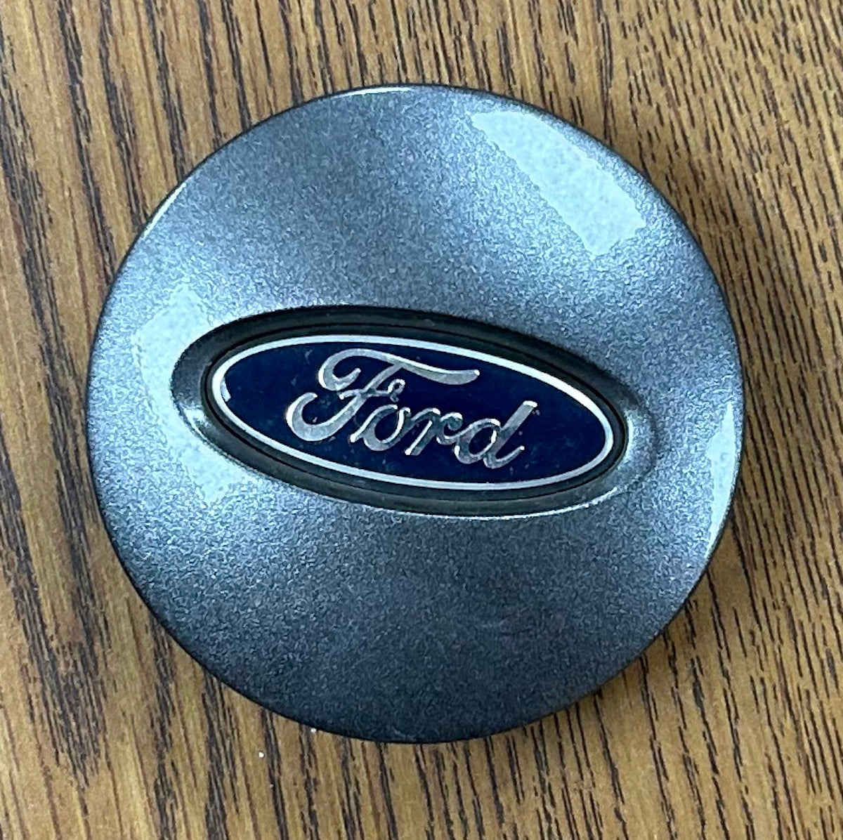 2 9/16" Ford Edge, Escape, Explorer Fusion Silver Center Cap #5L241A096AA x1