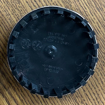 3 1/4" Chevrolet Silverado 1500, Suburban Tahoe Black Center Cap 84335831 x1