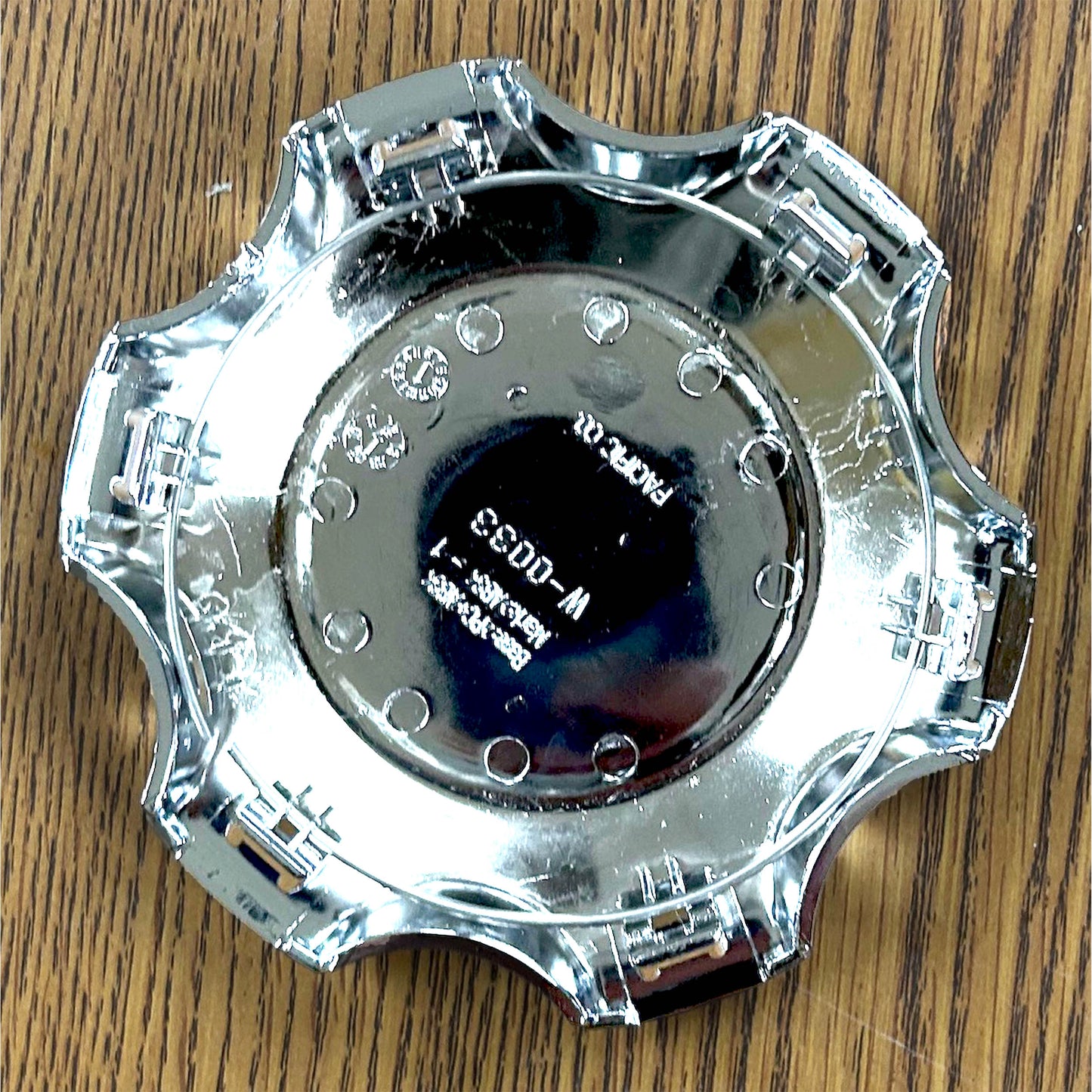 5 1/8" Lexus GX460 Chrome Center Cap #4260B60200 single