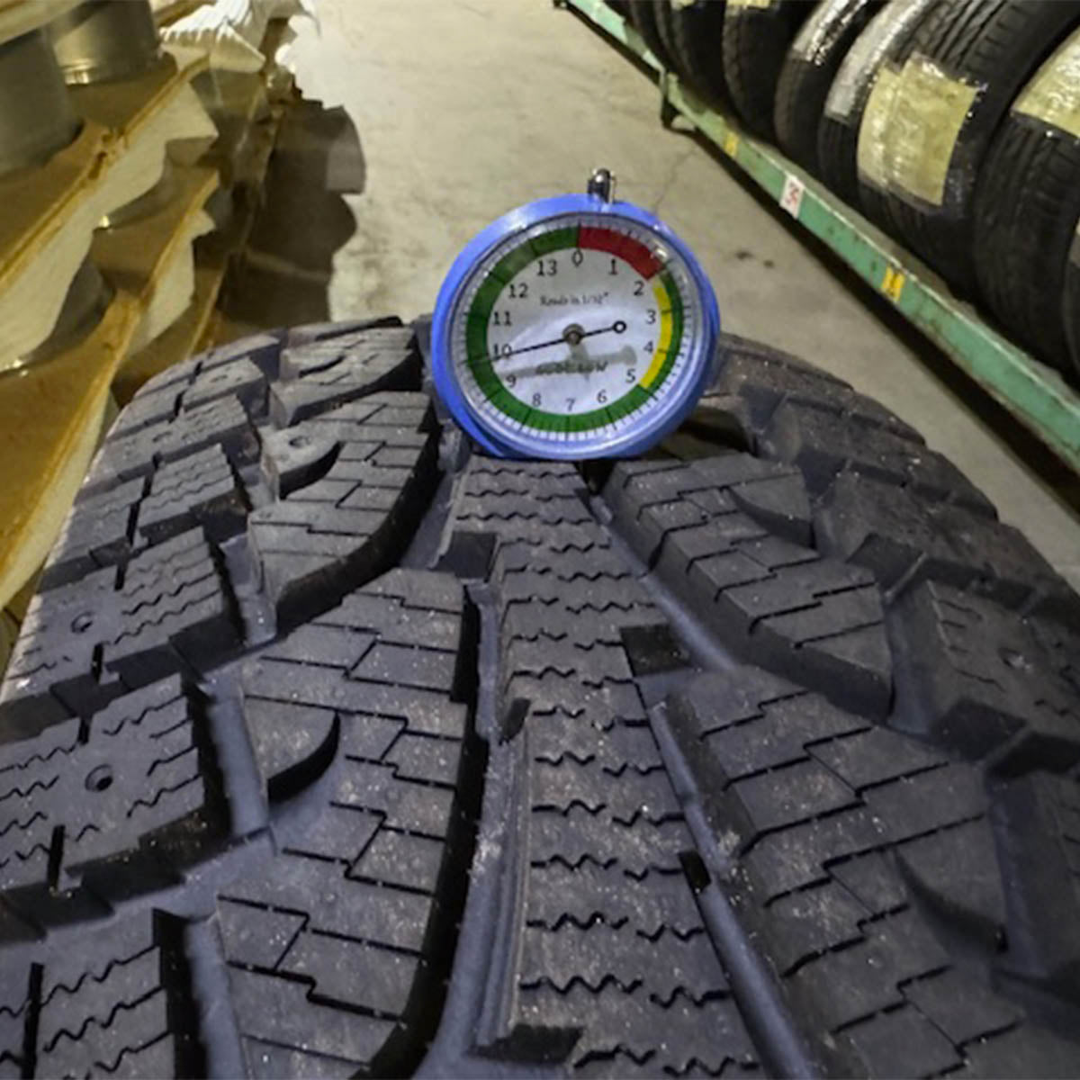 2457017 245/70R17 - 110t Hankook ipike rw11 tire set 10/32