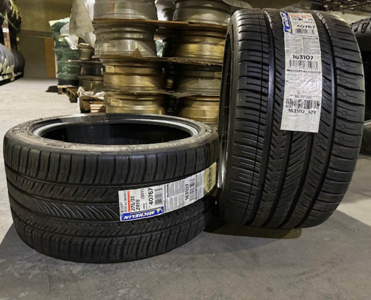 2753518 275/35R18 - 95Y Michelin Pilot Sport A/S 4 (run flat) tire