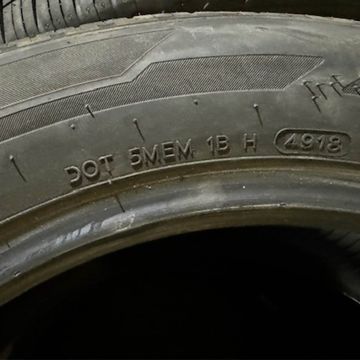 2255517 225/55R17 - 94H Hankook Kinergy GT H436 tires set 9/32