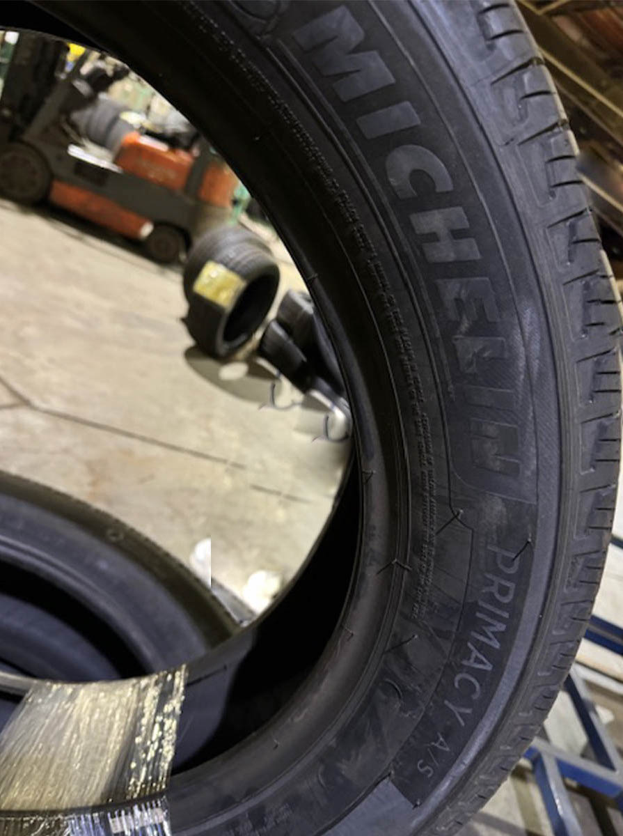 2555520 255/55R20 - 110V Michelin Primacy A/S tire set 9.5/32