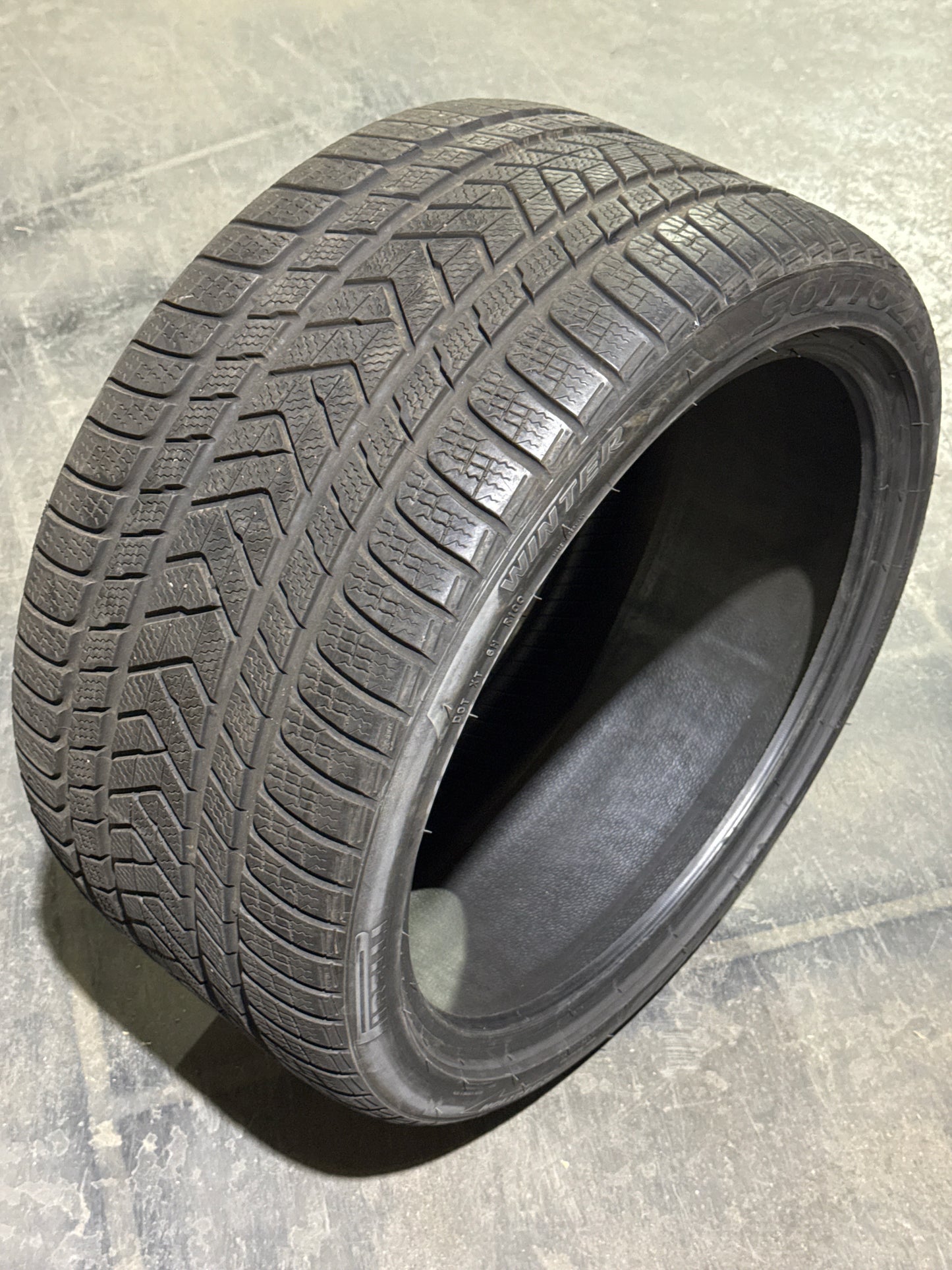 3053020 305/30R20-103W Pirelli SottoZero3 Winter tires (pair) 7/32