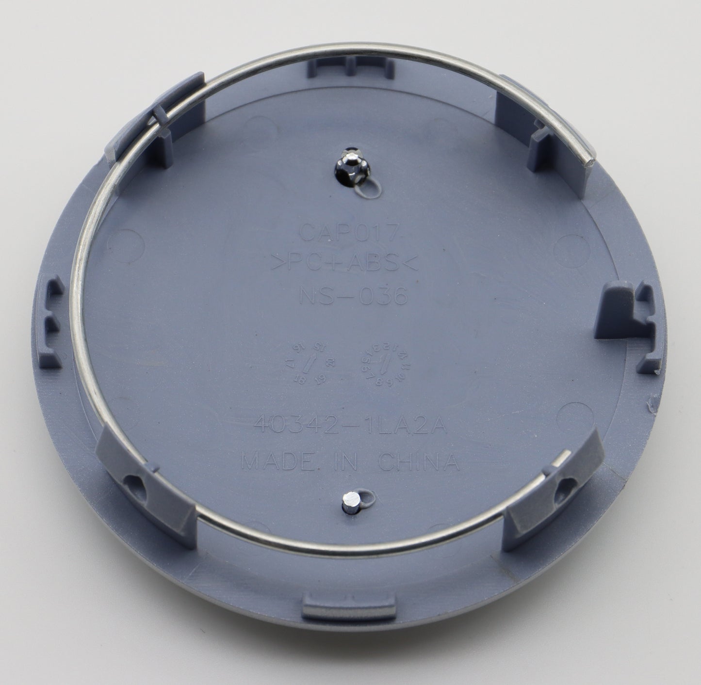 3 5/16" Nissan Armada, Titan Silver Center Cap #40342-7S500 set