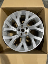 Load image into Gallery viewer, 20&quot; Range Rover HSE Silver wheel rim Factory OEM single 72245
