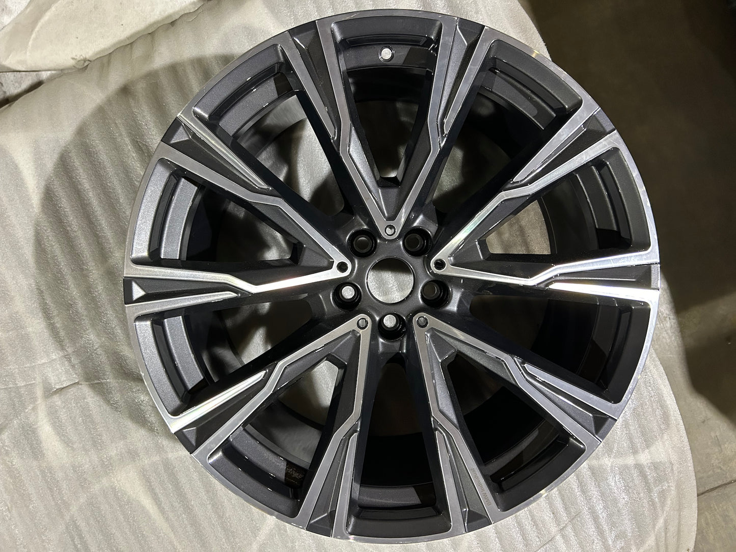 22x10.5 REAR BMW X7 wheels rims Factory OEM SINGLE 86539