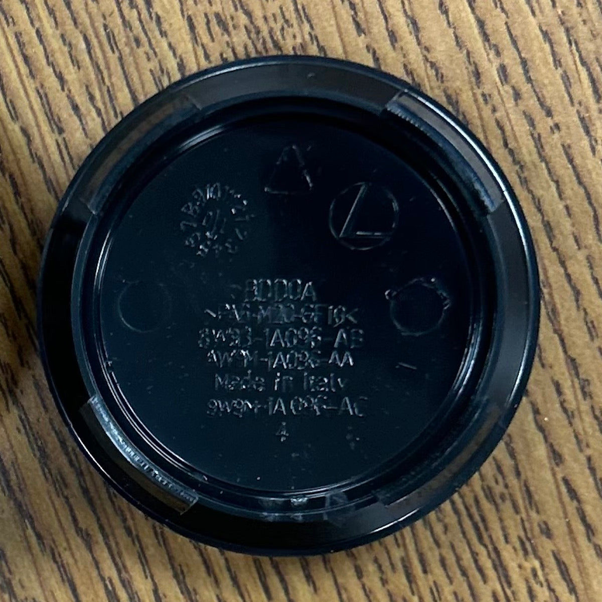 2 1/4" Jaguar F Type, XF Type, XJ, XK Red Center Cap #C2D47107 set