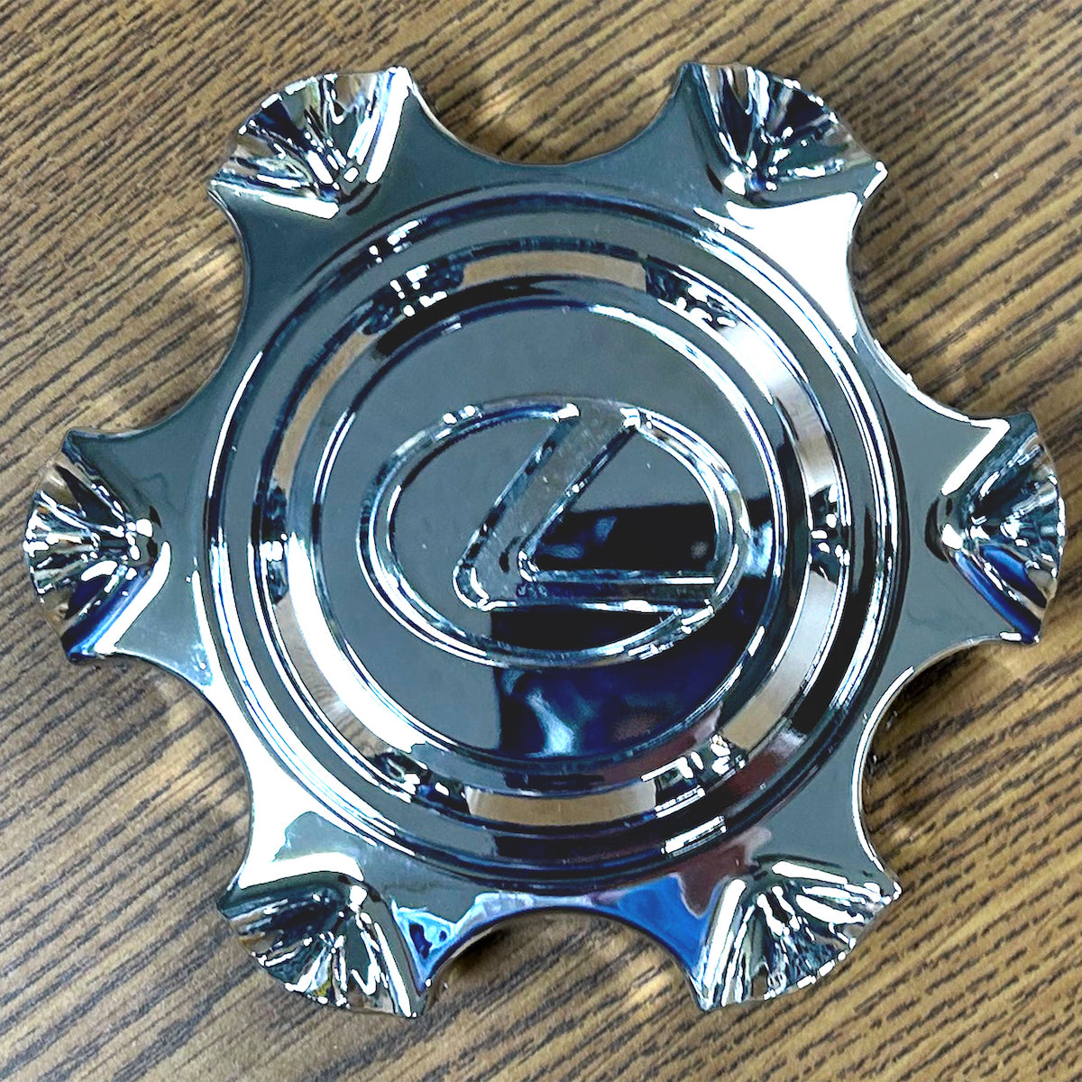 5 1/2" Lexus GX460 Chrome Center Cap #4260B60320 single