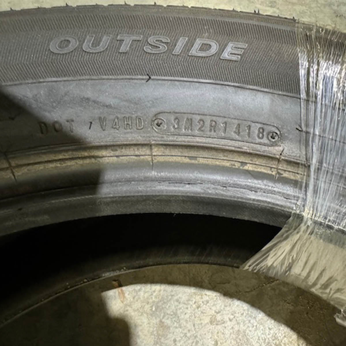 2256018 225/60R18 100H Falken Ziex ZE001 A/S tire x1 single 10/32