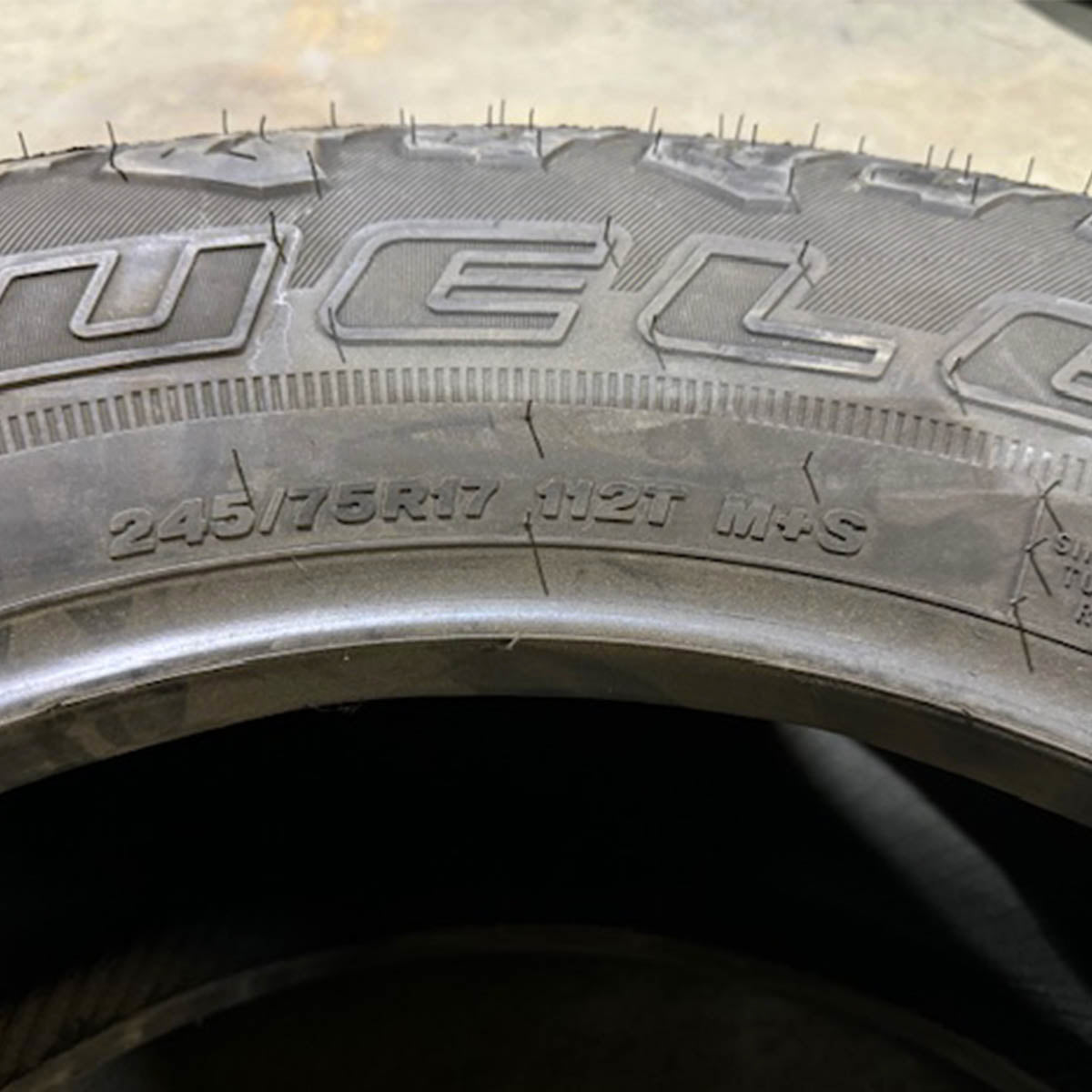 2457517 245/75R17 - 112T Bridgestone Dueler A/T tire single