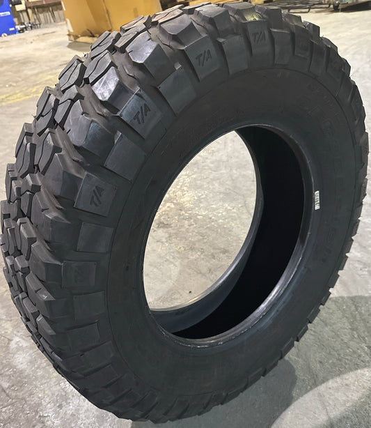 2557517 255/75R17 - 111/108Q BFGoodrich Mud-Terrain T/A KM2 tire single 17/32