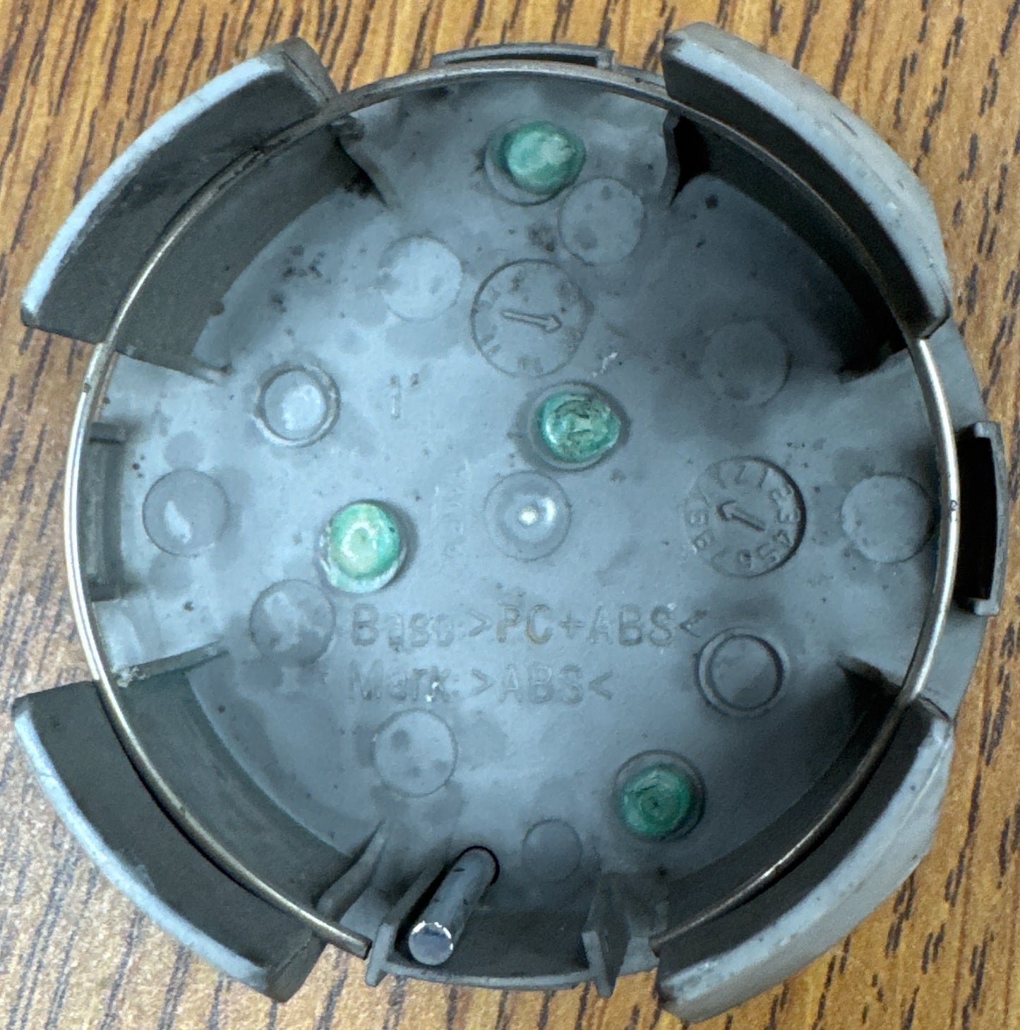 2 3/8" Lexus ES350, GS300, GS350, GS430, GS450h Hyper Center Cap #4260330590 x1