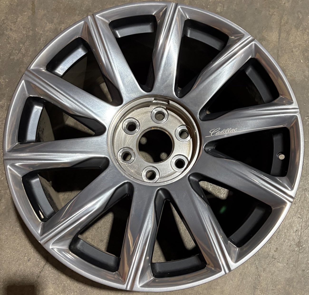 22x9" Cadillac Escalade polished and grey wheel rim Factory OEM 4874 84714163