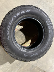 2557517 255/75R17 - 113S Goodyear Wrangler SR-A tire single 12/32